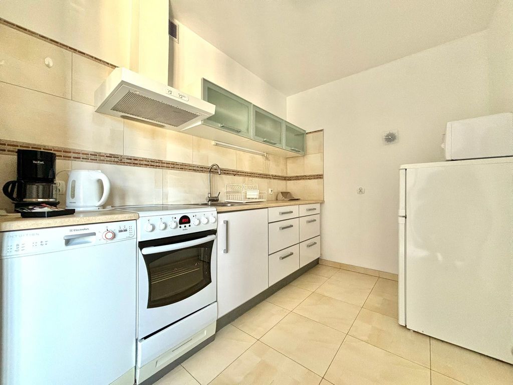 2 POZIOMOWY APARTAMENT 61 MKW, 200 M OD PLAŻY