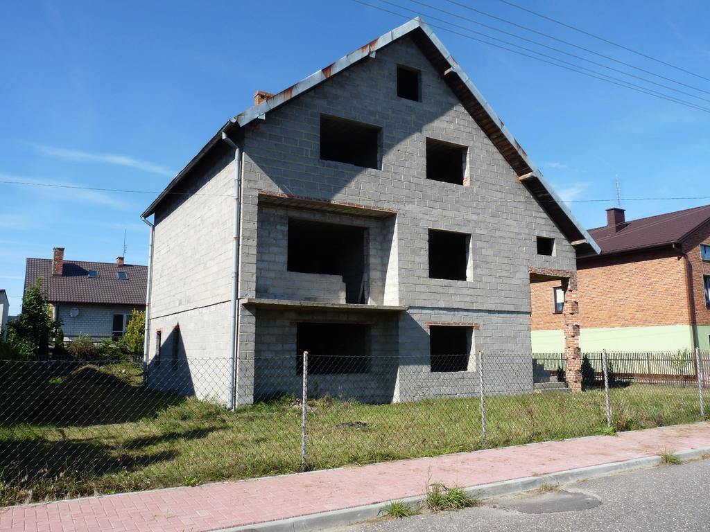Dom w stanie surowym otwartym - Rusiec
