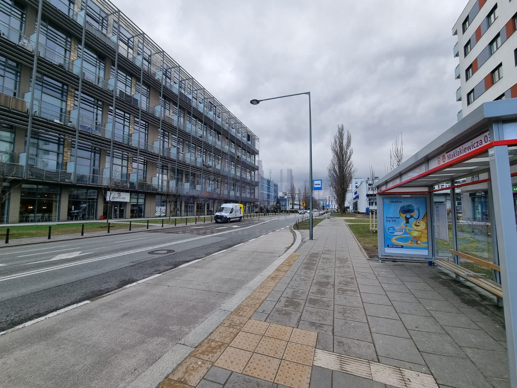 Atrakcyjny lokal usługowy na wynajem - 235 m²