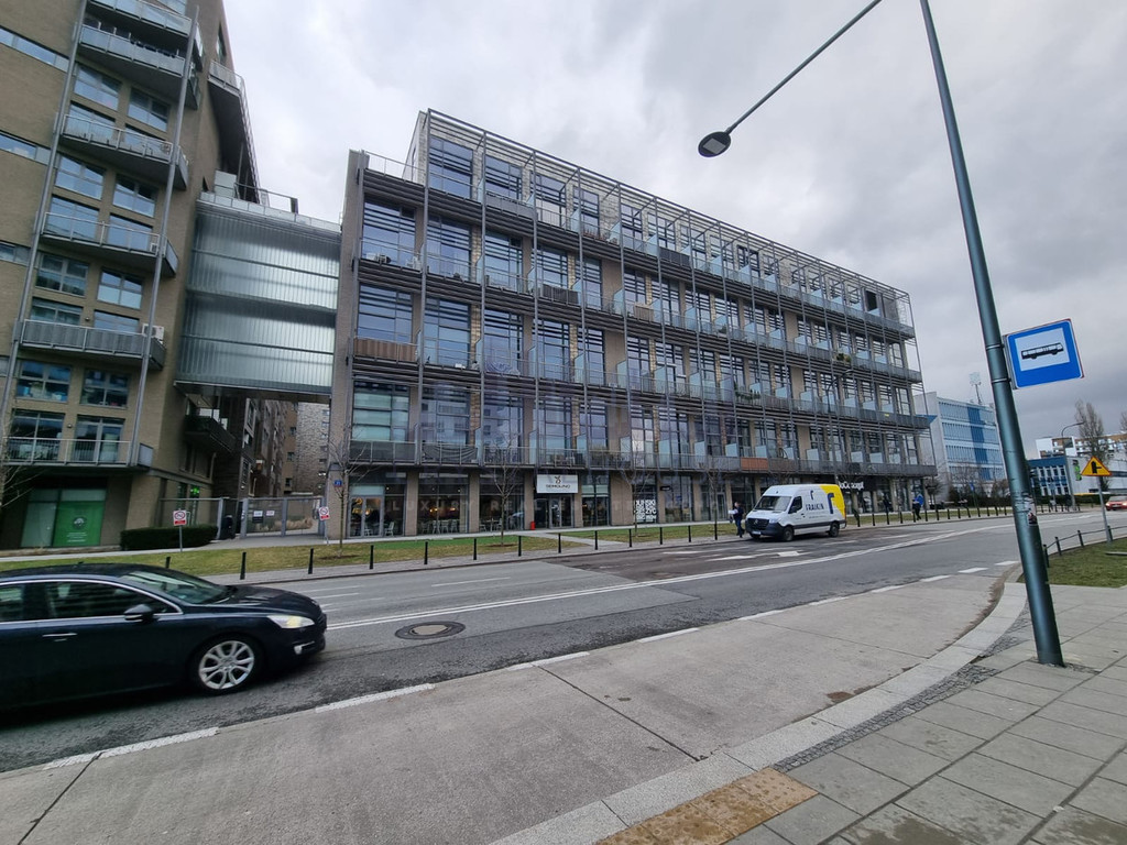 Atrakcyjny lokal usługowy na wynajem - 235 m²