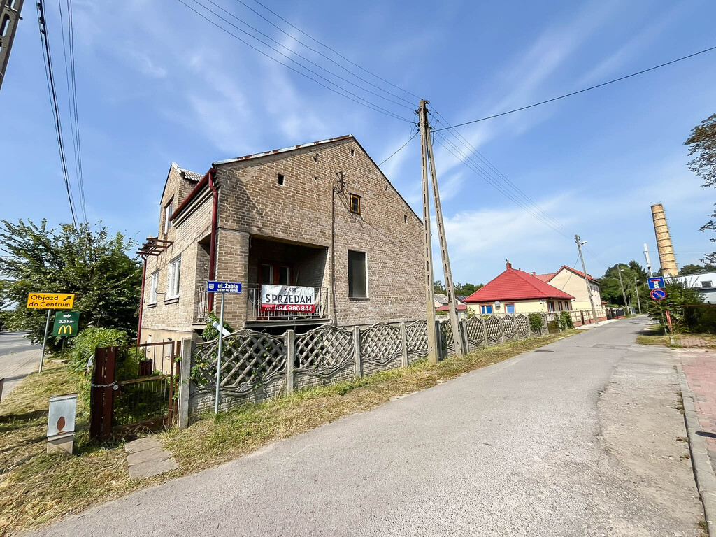 Dom w centrum Ostrowca 105m2 - działka 826m2