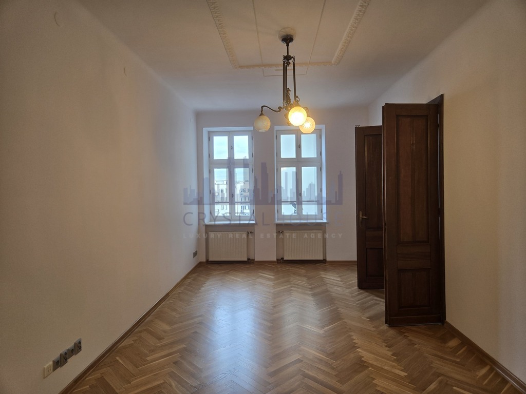 Hala Koszyki apartament w zabytkowej kamienicy