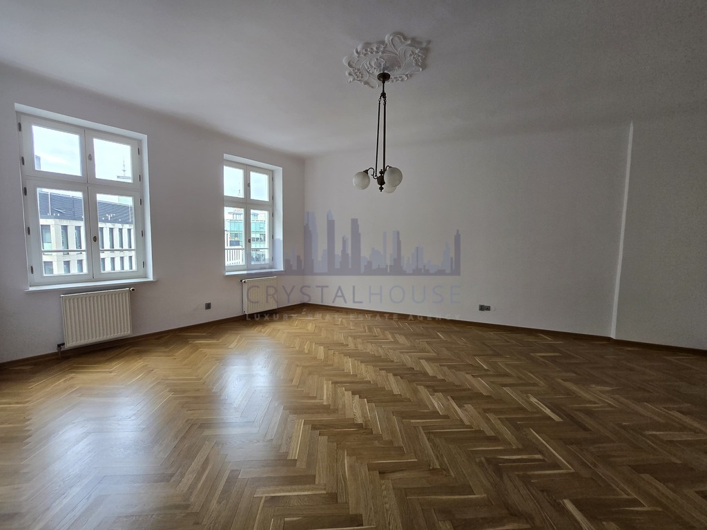 Hala Koszyki apartament w zabytkowej kamienicy