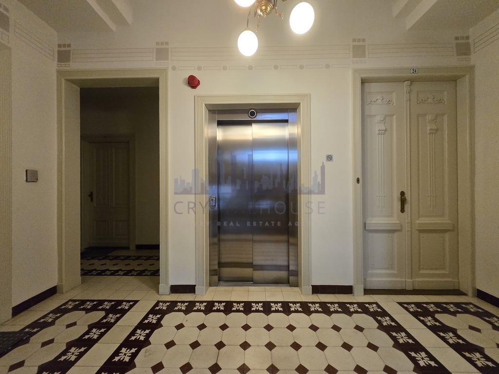 Hala Koszyki apartament w zabytkowej kamienicy