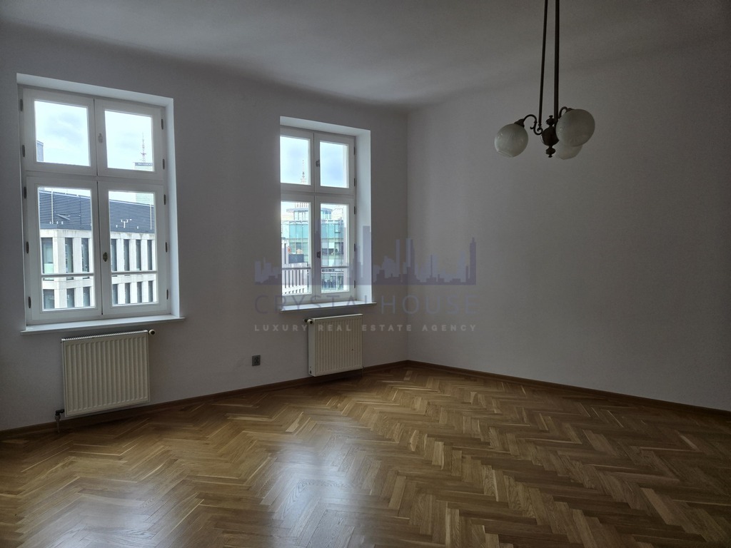 Hala Koszyki apartament w zabytkowej kamienicy