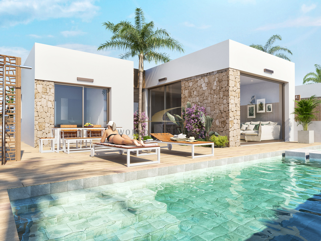 Villa z basenem przy polu golfowym w Los Alcázares