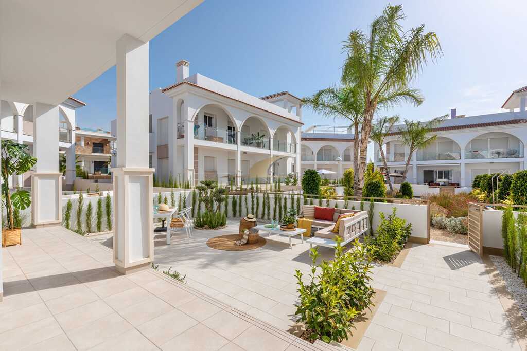Villa bliźniacza z basenem w Ciudad Quesada