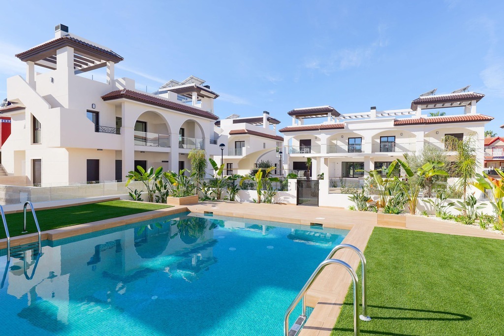 Villa bliźniacza z basenem w Ciudad Quesada