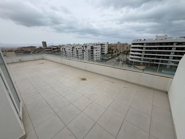Penthouse z obszernym tarasem Alicante okolice