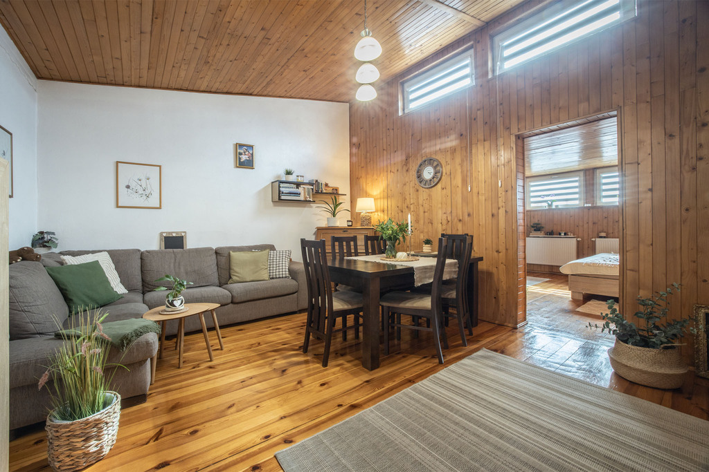 Bełchatów - dom i lokal usługowy pod biznes