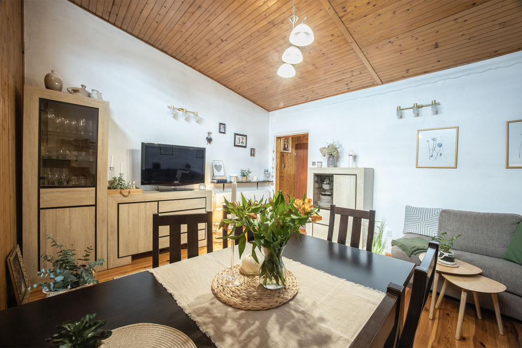 Bełchatów - dom i lokal usługowy pod biznes