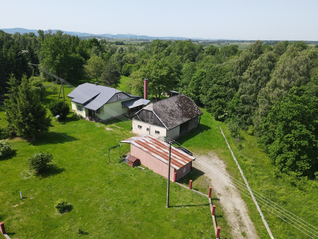 Dom z działką 1,21 ha - rezerwacja