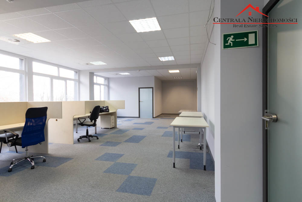 Lokal typu open space, 90 m2, nowoczesny,parking