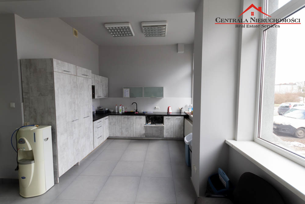 Lokal typu open space, 90 m2, nowoczesny,parking