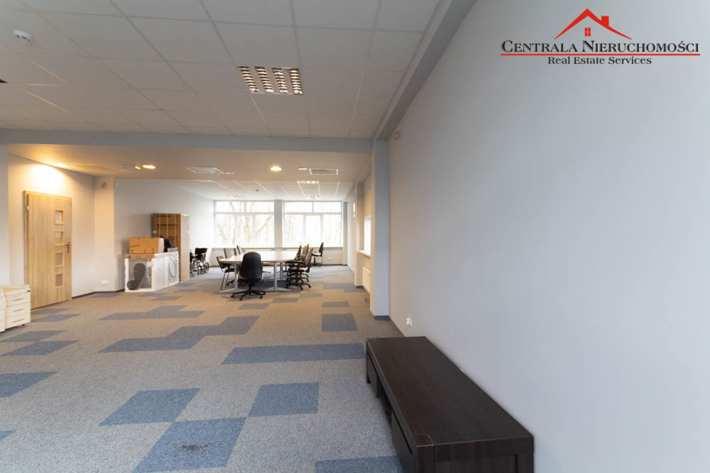 Lokal typu open space, 90 m2, nowoczesny,parking