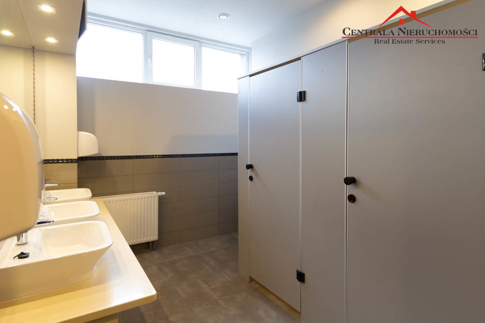Lokal typu open space, 90 m2, nowoczesny,parking