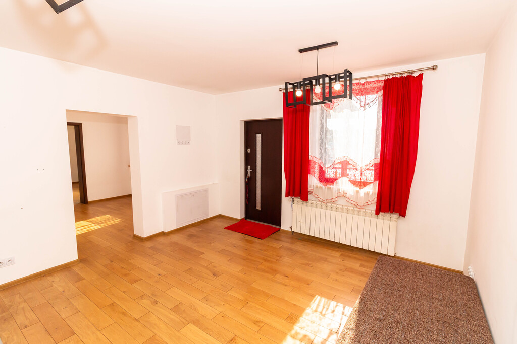 Dom po częściowym remoncie - 124m2 – Starachowice