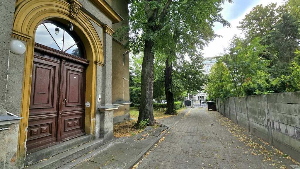 Na sprzedaż PIĘTRO przedwojennej WILLI w centrum