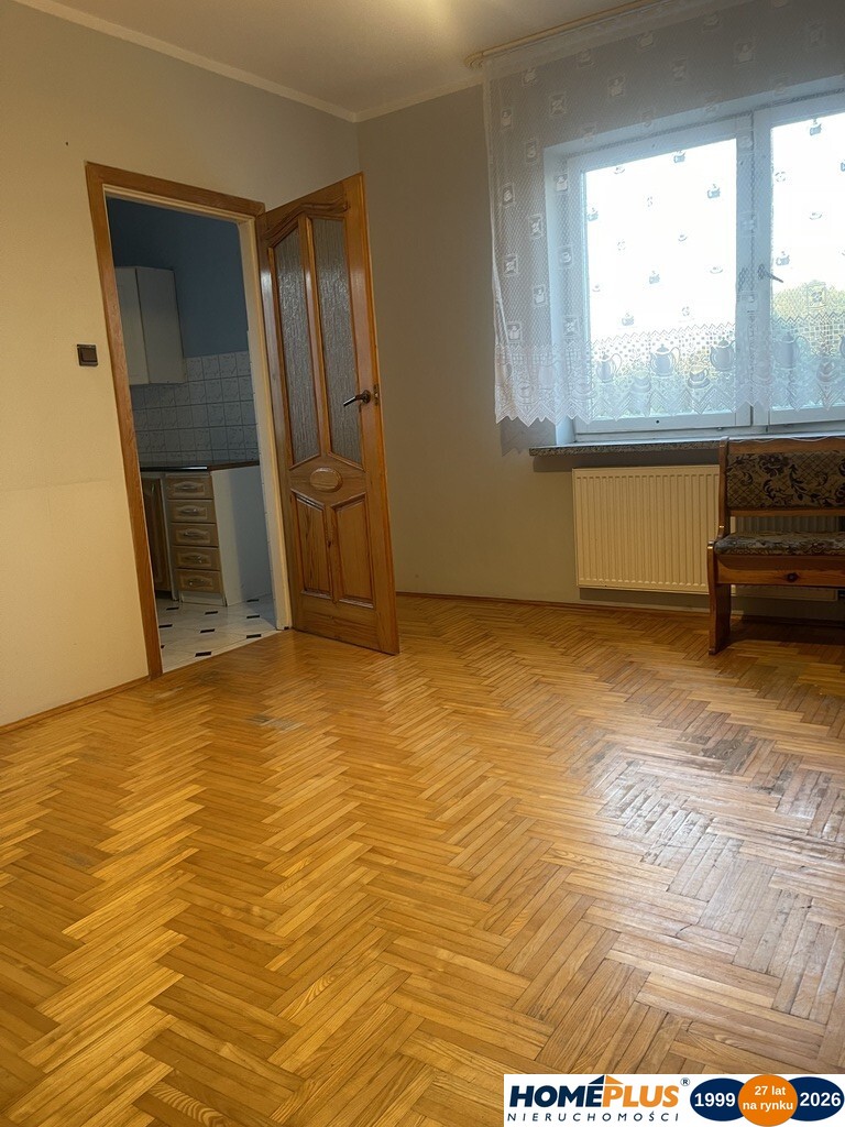 Przestronny dom 300 m², 9 pokoi, działka 800 m²