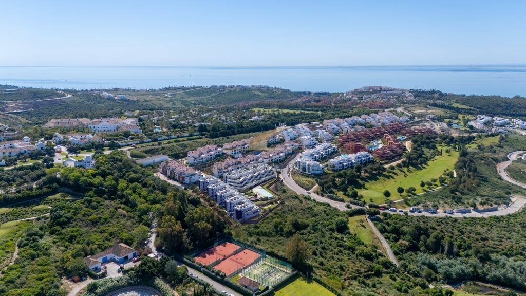 Apartamenty z widokiem na morze przy polu golfowym