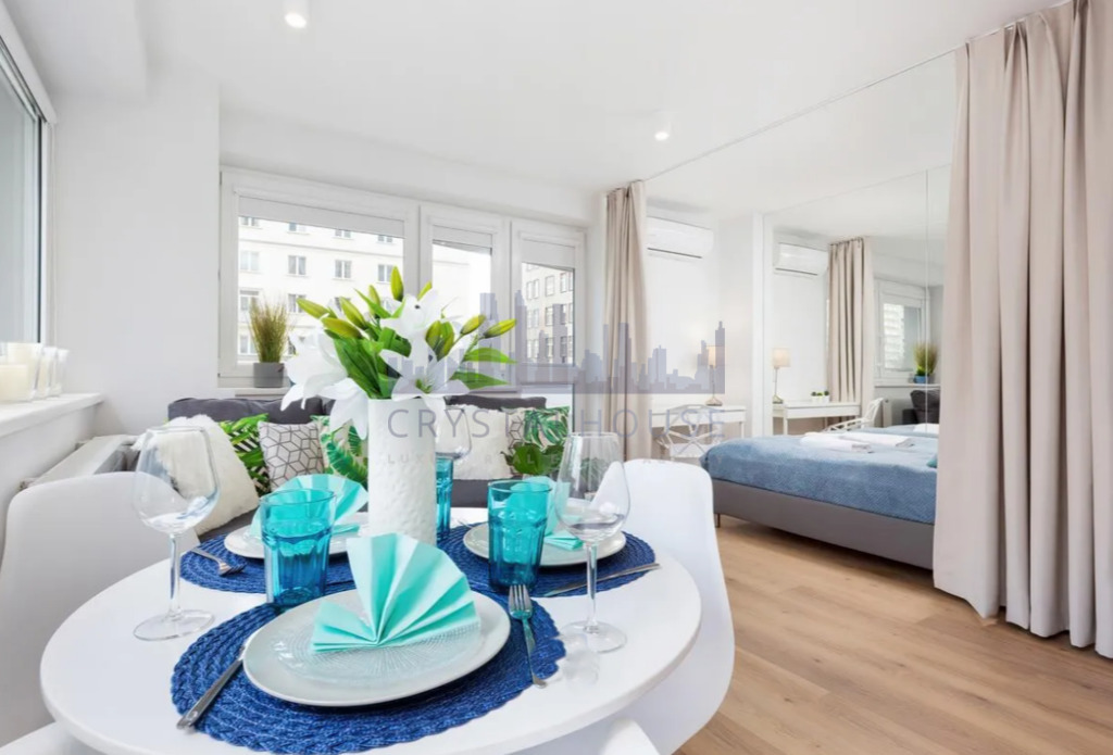 Elegancko Wyposażony Apartament w Ścisłym Centrum