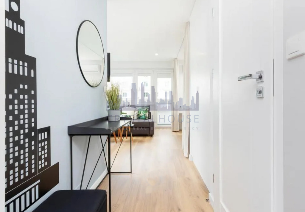 Elegancko Wyposażony Apartament w Ścisłym Centrum