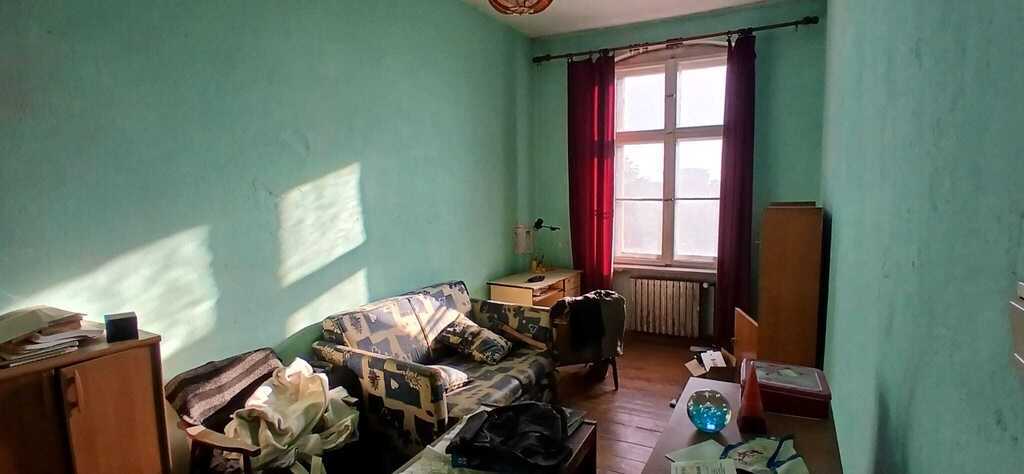 Przestronne mieszkanie w kamienicy do remontu