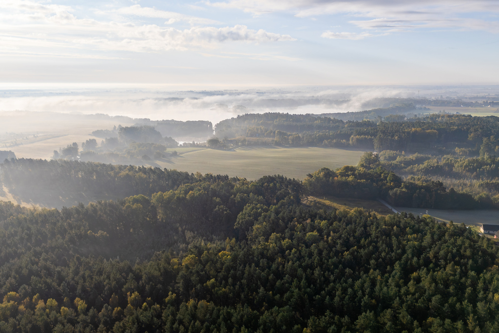 Obudź się nad jeziorem – działki na sprzedaż