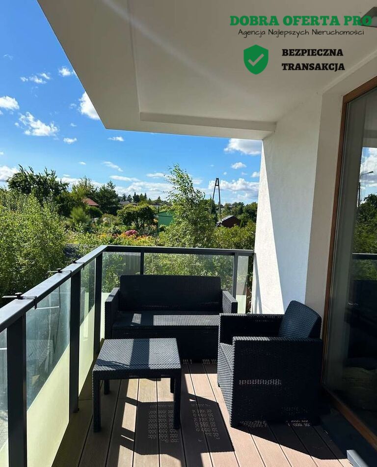Dwupoziomowe mieszkanie z ogródkiem na dachu
