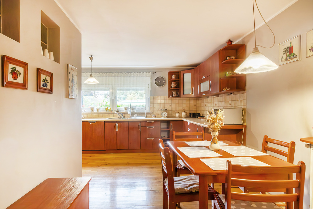 Dom 160m² z dębową podłogą i pięknym ogrodem