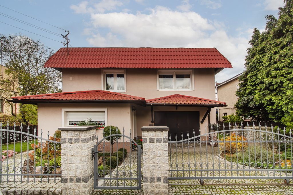 Dom 160m² z dębową podłogą i pięknym ogrodem