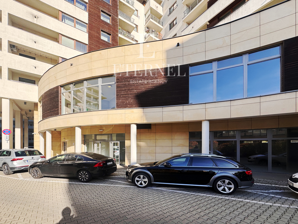 Inwestycyjny lokal z pozwoleniem na mieszkania