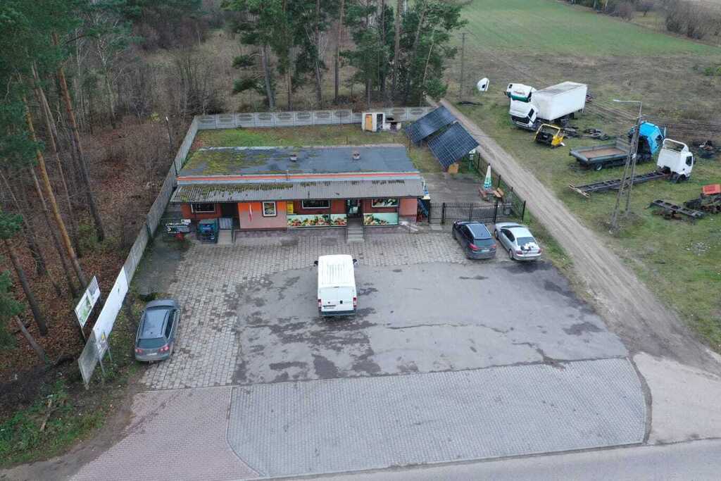 Budynek i dwie działki NASIELSK I pow. PUŁTUSKI