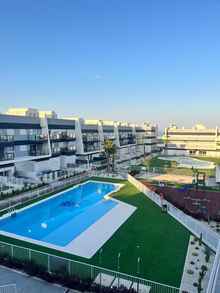 Nowy, gotowy i wyposażony penthouse w Gran Alacant