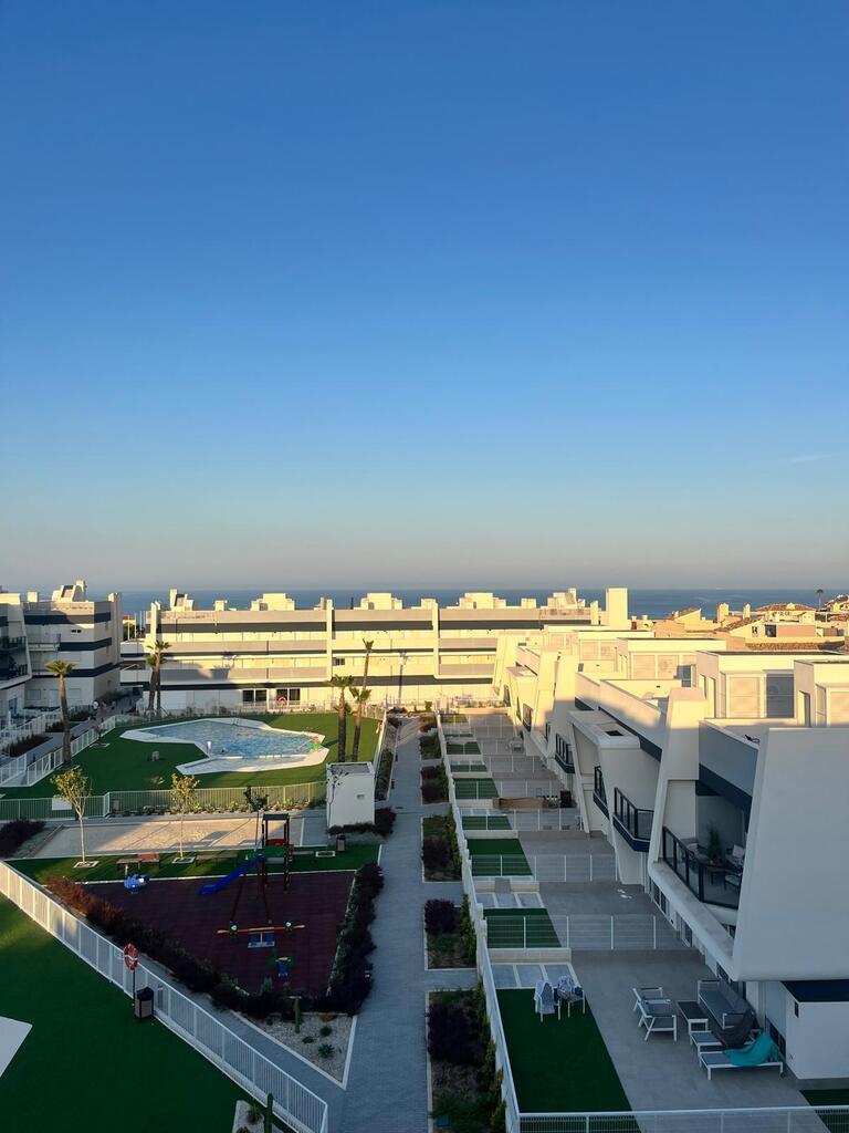 Nowy, gotowy i wyposażony penthouse w Gran Alacant
