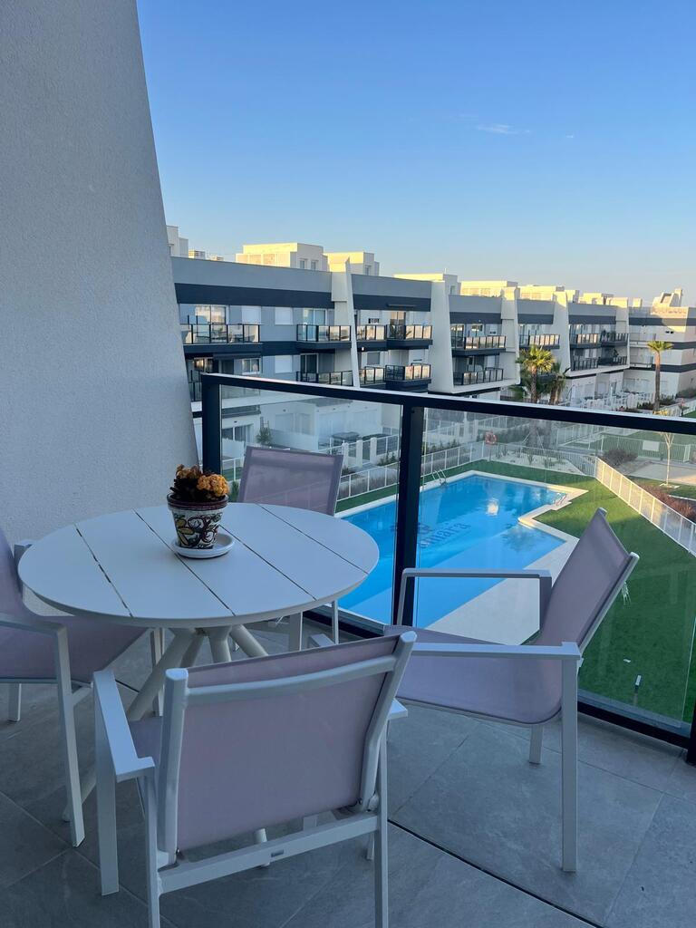 Nowy, gotowy i wyposażony penthouse w Gran Alacant