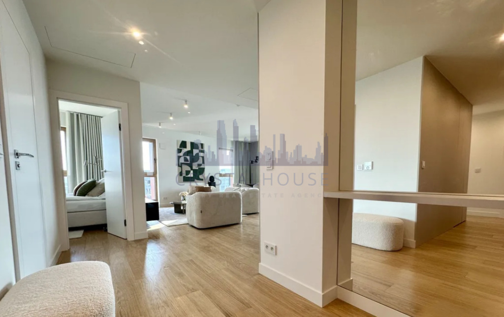 Elegancki apartament w Towarowa Square
