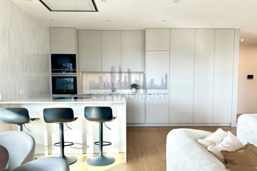 Elegancki apartament w Towarowa Square