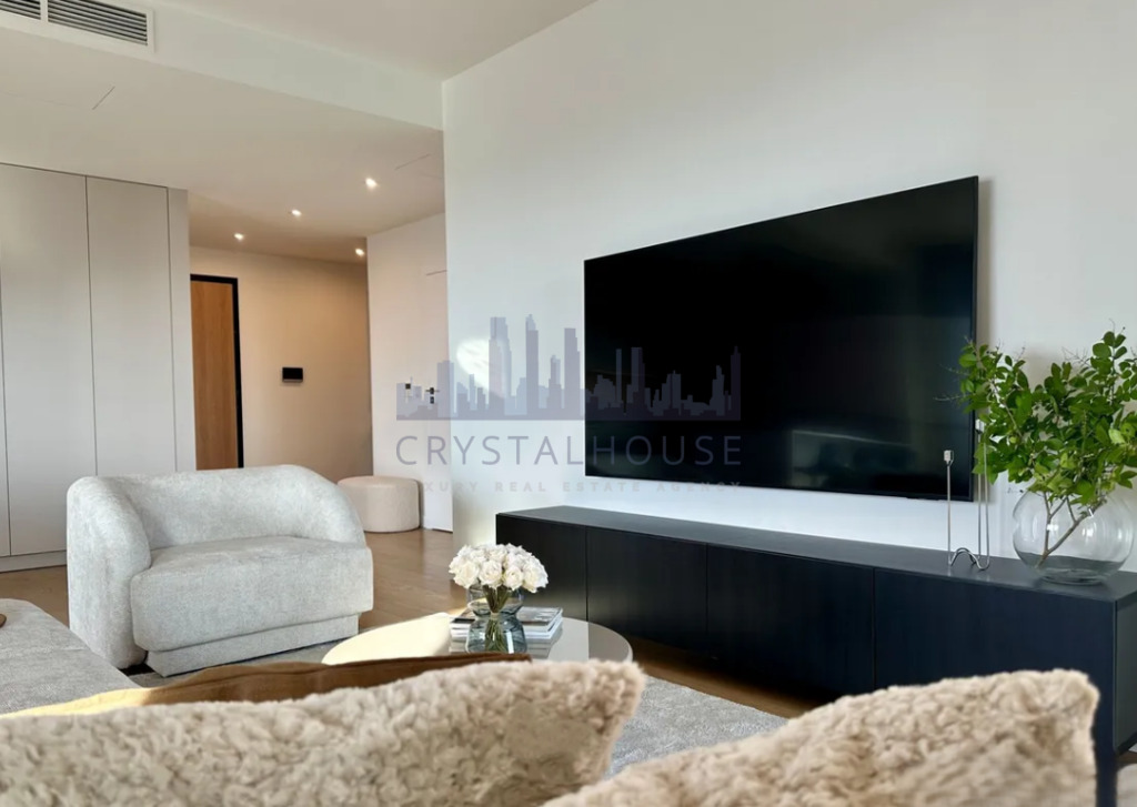 Elegancki apartament w Towarowa Square