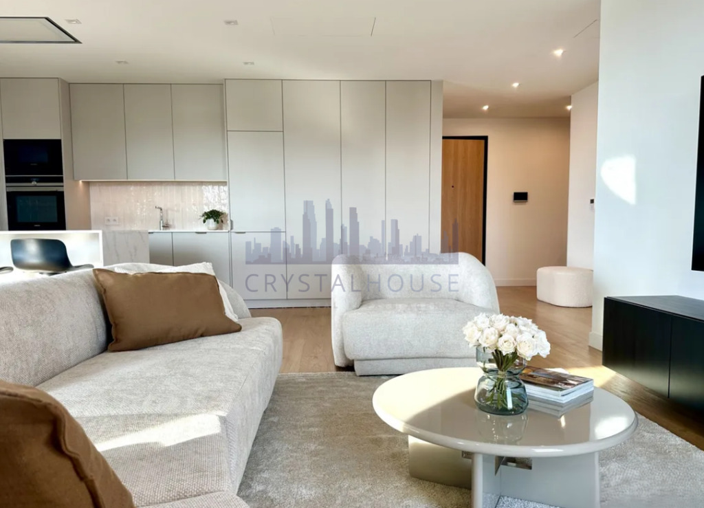 Elegancki apartament w Towarowa Square