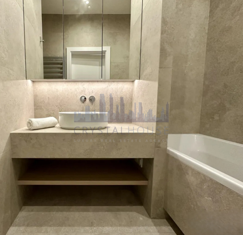 Elegancki apartament w Towarowa Square
