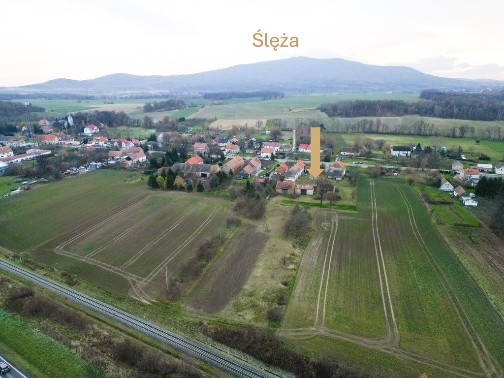 Duża działka 0,55ha +budynek gospodarczy 210m2