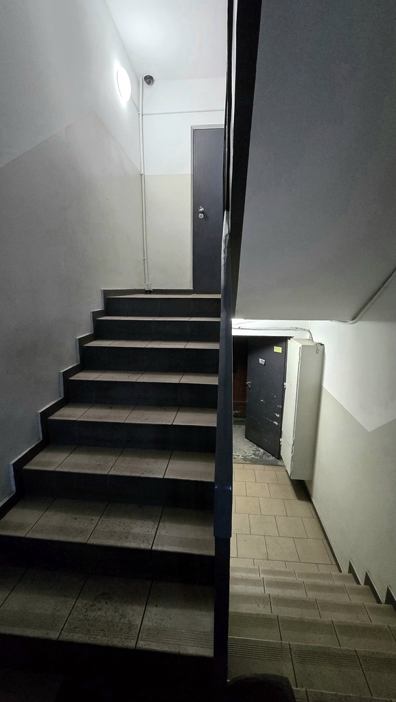 Rozkładowe  3-pokojowe + 10  m² komórka lok.