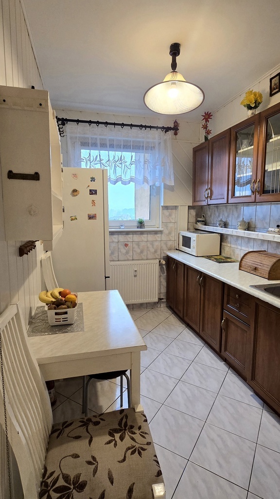 Rozkładowe  3-pokojowe + 10  m² komórka lok.