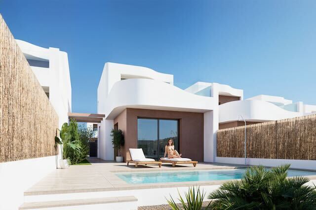 Nowoczesna villa z basenem w Los Montesinos