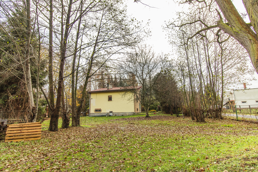 Dom 140 m² + stodoła na działce 3022 m², zielono