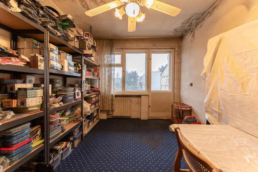 Szeregowiec - lokal parter | Podolany | do remontu