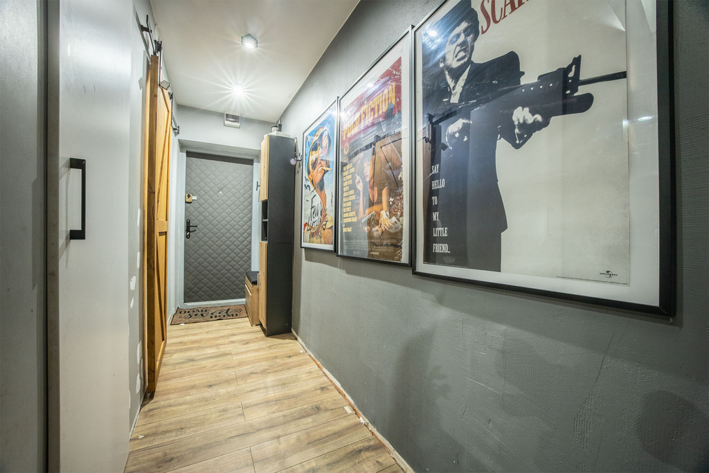 1. Piętro, Nowa Elektryka i Balkon