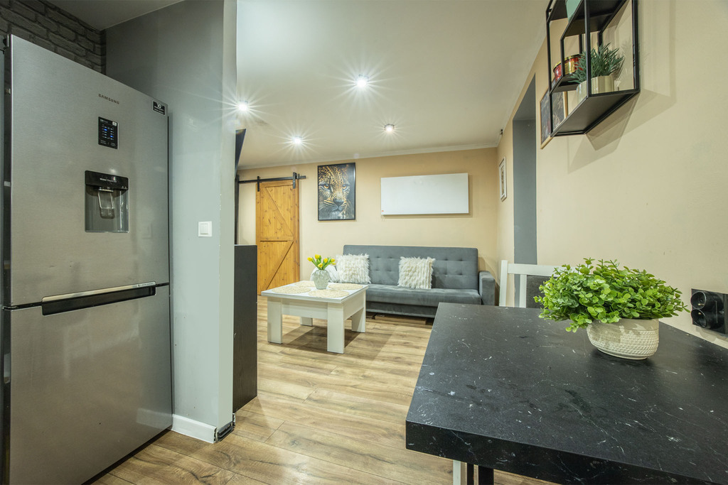 1. Piętro, Nowa Elektryka i Balkon