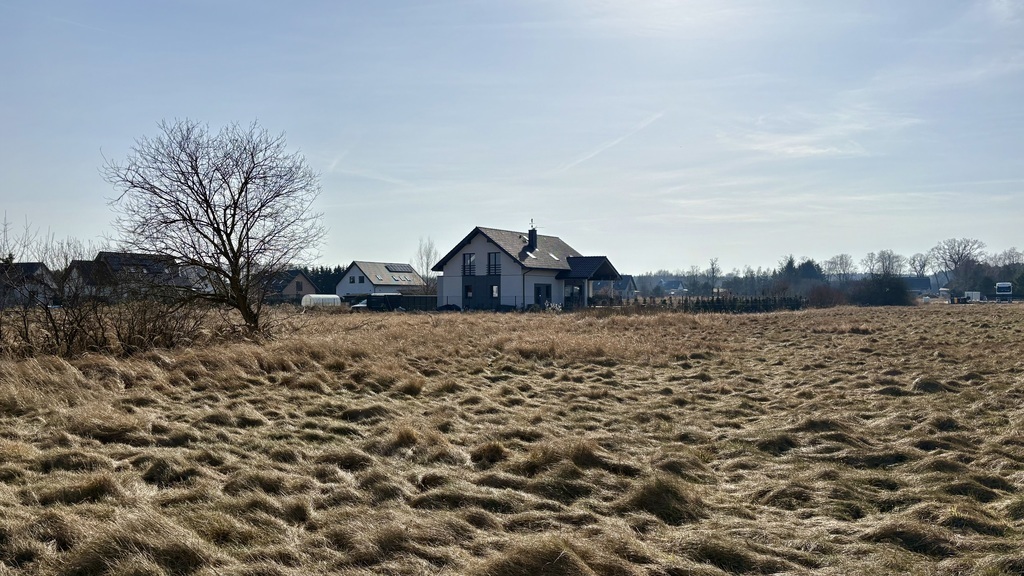 Działka narożna 1225 m² – Niedźwiedź | Media